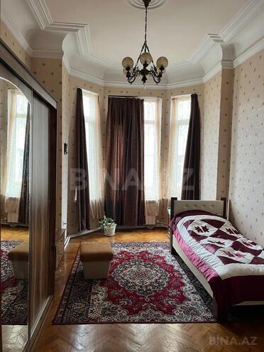 Продаётся 5-комн. вторичка 170 м², м. Низами, photo 16 from 29
