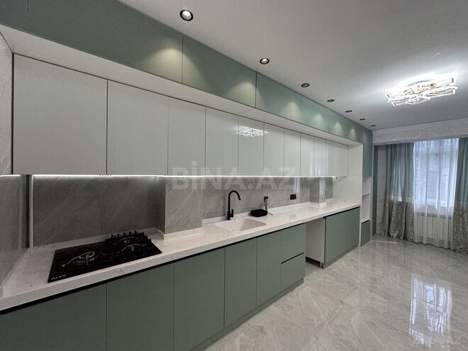 Satılır 4 otaqlı köhnə tikili 110 m², Xalqlar Dostluğu m., photo 20 from 28