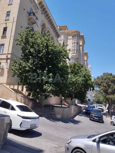 Satılır 2 otaqlı köhnə tikili 45 m², Bayıl q., photo 7 from 9