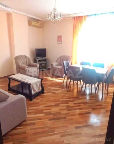 Сдаётся 2-комн. новостройка 70 м², м. Низами, photo 1 from 11