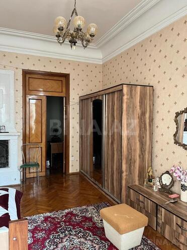 Satılır 5 otaqlı köhnə tikili 172 m², Sahil m., photo 16 from 30