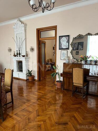 Satılır 5 otaqlı köhnə tikili 172 m², Sahil m., photo 4 from 30