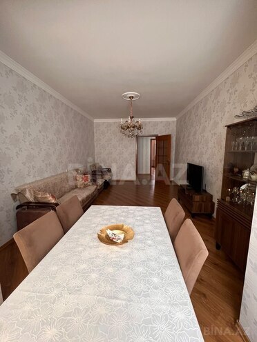 Satılır 2 otaqlı köhnə tikili 61 m², Elmlər Akademiyası m., photo 1 from 12