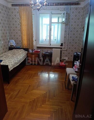 Продаётся 3-комн. вторичка 75 м², м. Нариман Нариманов, photo 1 from 10