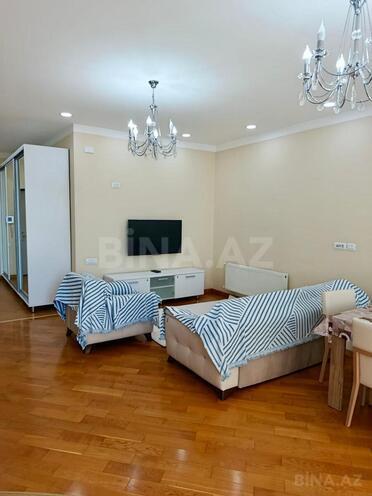 Сдаётся 3-комн. новостройка 125 м², м. Элмляр Академиясы, photo 4 from 15