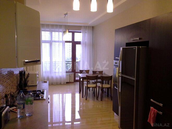 İcarəyə verilir 3 otaqlı yeni tikili 187 m², 28 May m., photo 4 from 17