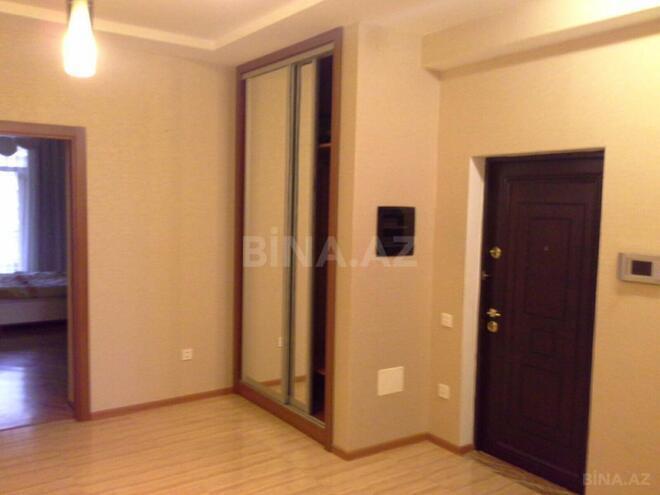 İcarəyə verilir 3 otaqlı yeni tikili 187 m², 28 May m., photo 15 from 17