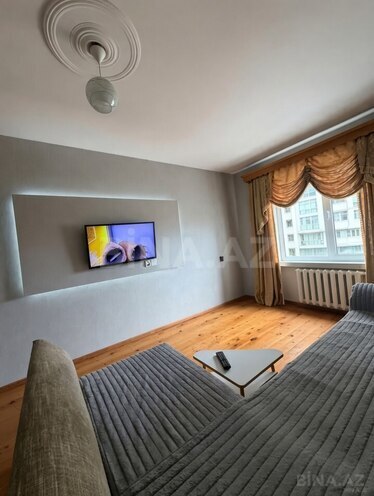 Сдаётся 2-комн. вторичка 72 м², Насиминский  р., photo 1 from 10