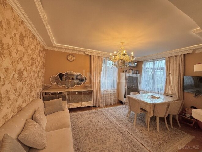 Продается 2-комн. вторичка 65 м², м. Гянджлик, photo 1 from 11