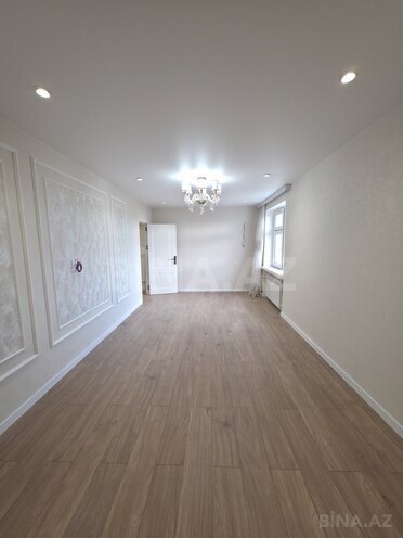 Satılır 3 otaqlı köhnə tikili 60 m², Bakıxanov q., photo 1 from 19