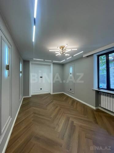 Продаётся 3-комн. вторичка 62 м², м. Элмляр Академиясы, photo 1 from 13