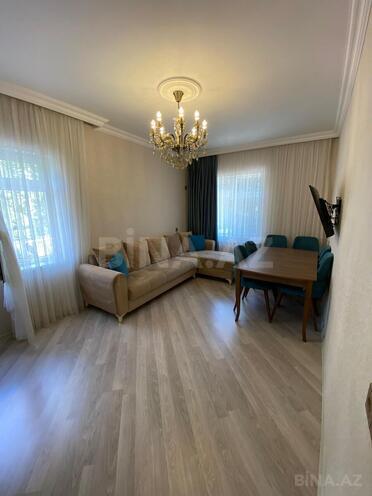 Продаётся 2-комн. вторичка 65 м², пос. Бакиханова, photo 1 from 13