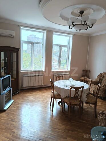 İcarəyə verilir 2 otaqlı yeni tikili 80 m², 28 May m., photo 1 from 11