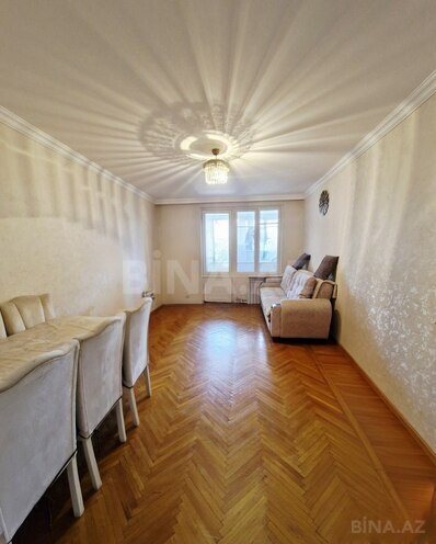 Продаётся 2-комн. вторичка 70 м², м. Иншаатчылар, photo 1 from 12