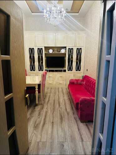 Satılır 2 otaqlı köhnə tikili 60 m², Sahil m., photo 1 from 13