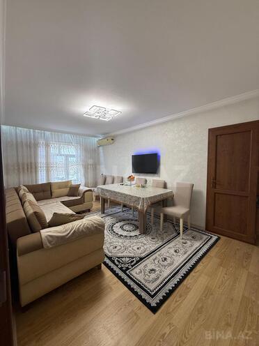 Продаётся 2-комн. вторичка 65 м², м. Ази Асланов, photo 1 from 14