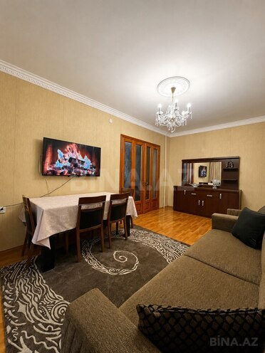 Satılır 2 otaqlı köhnə tikili 55 m², Gənclik m., photo 3 from 11