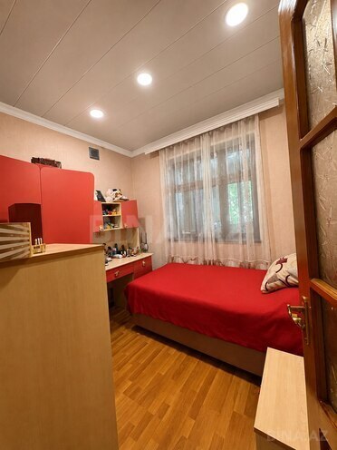 Satılır 2 otaqlı köhnə tikili 55 m², Gənclik m., photo 4 from 11