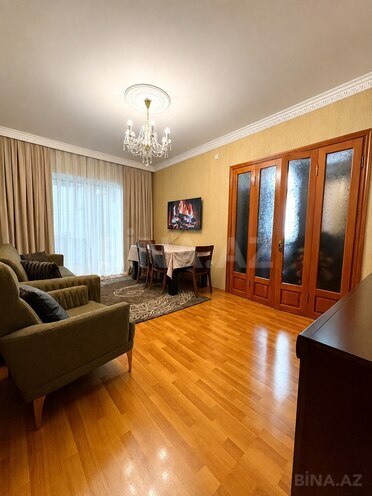 Satılır 2 otaqlı köhnə tikili 55 m², Gənclik m., photo 1 from 11