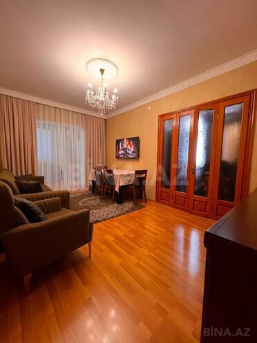 Satılır 2 otaqlı köhnə tikili 60 m², Gənclik m., photo 3 from 13