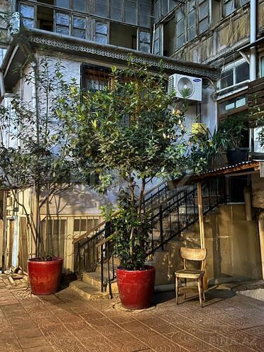 İcarəyə verilir 3 otaqlı köhnə tikili 80 m², Sahil m., photo 5 from 12