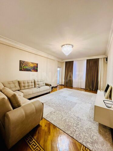 Продаётся 3-комн. новостройка 98 м², м. Мемар Аджеми, photo 1 from 17