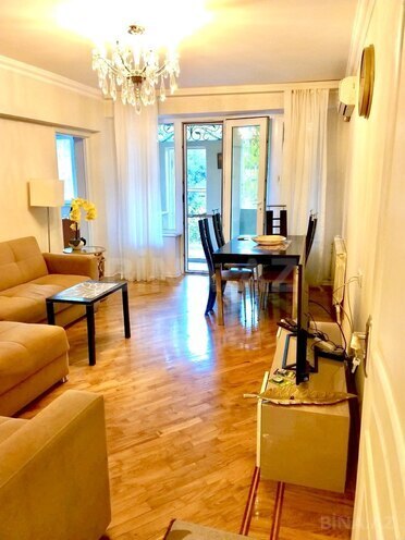 İcarəyə verilir 3 otaqlı köhnə tikili 100 m², Gənclik m., photo 3 from 15