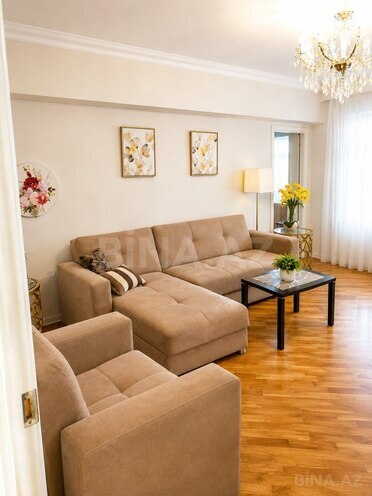 İcarəyə verilir 3 otaqlı köhnə tikili 100 m², Gənclik m., photo 1 from 15
