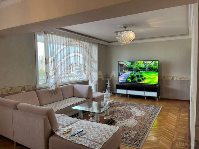 Сдаётся 4-комн. вторичка 145 м², м. Ичеришехер, photo 1 from 20