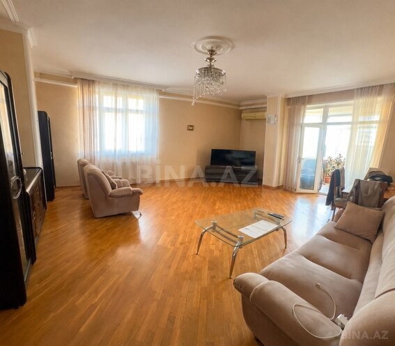 Продаётся 2-комн. новостройка 92.5 м², м. 8 ноября, photo 1 from 10
