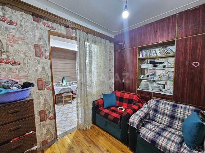 Satılır 2 otaqlı köhnə tikili 60 m², Qara Qarayev m., photo 12 from 14