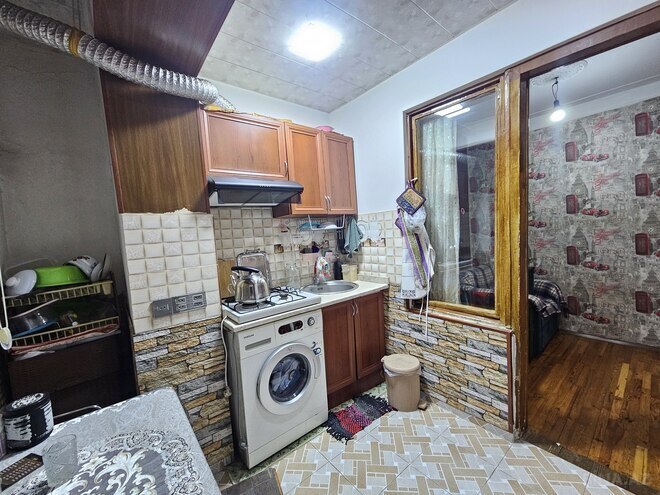 Satılır 2 otaqlı köhnə tikili 60 m², Qara Qarayev m., photo 7 from 14
