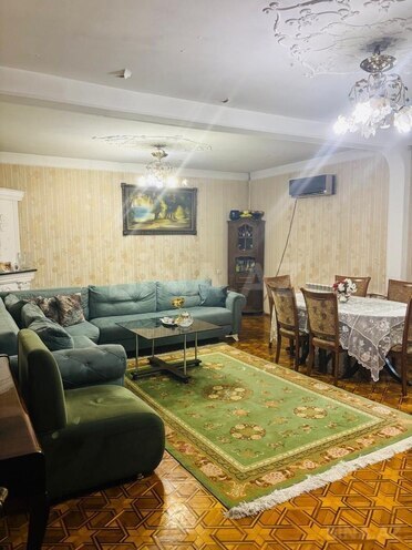 Satılır 5 otaqlı köhnə tikili 110 m², İnşaatçılar m., photo 10 from 21
