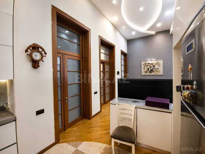 Satılır 3 otaqlı köhnə tikili 128 m², Sahil m., photo 11 from 27