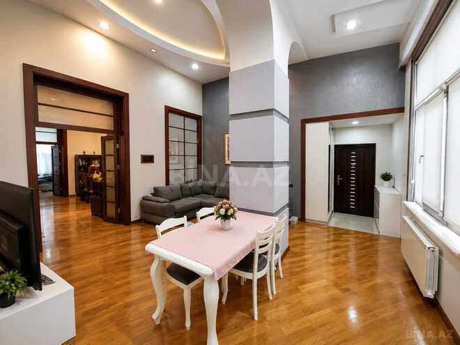 Satılır 3 otaqlı köhnə tikili 128 m², Sahil m., photo 14 from 27