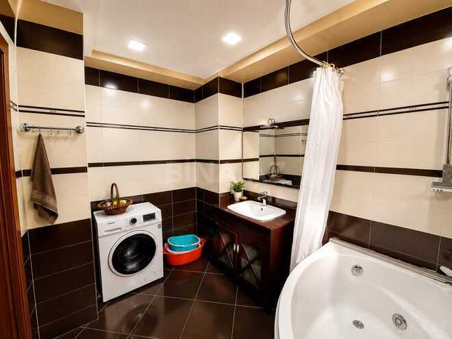 Satılır 3 otaqlı köhnə tikili 128 m², Sahil m., photo 25 from 27