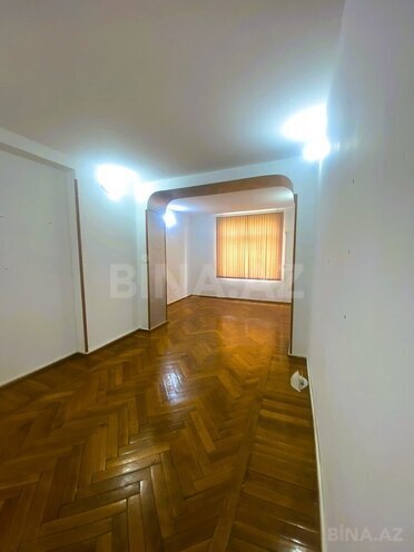 Satılır 3 otaqlı köhnə tikili 103 m², Sahil m., photo 10 from 14