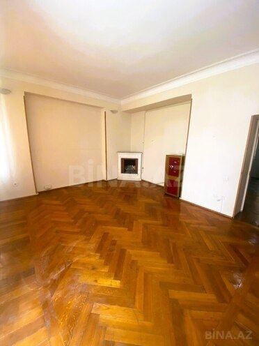 Satılır 3 otaqlı köhnə tikili 103 m², Sahil m., photo 7 from 14
