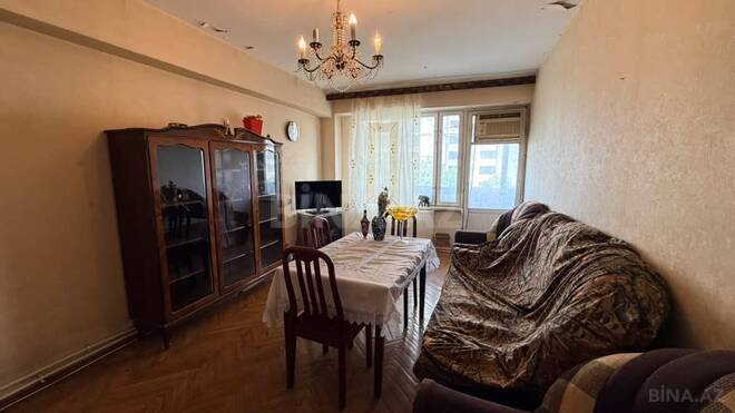 Satılır 3 otaqlı köhnə tikili 90 m², İnşaatçılar m., photo 1 from 13