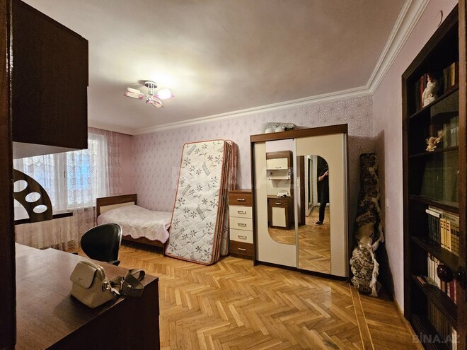 Satılır 3 otaqlı köhnə tikili 90 m², İnşaatçılar m., photo 7 from 23