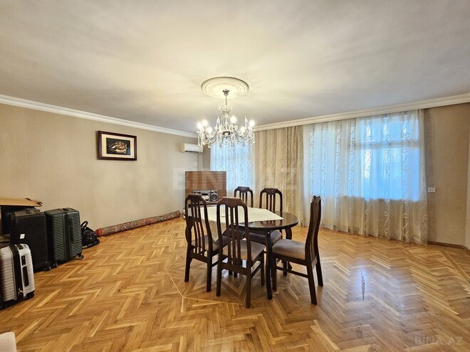 Satılır 3 otaqlı köhnə tikili 90 m², İnşaatçılar m., photo 3 from 23