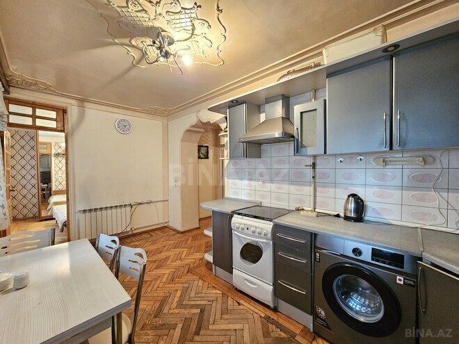 Satılır 3 otaqlı köhnə tikili 90 m², İnşaatçılar m., photo 12 from 23