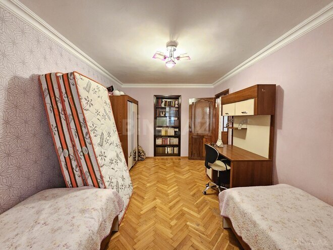 Satılır 3 otaqlı köhnə tikili 90 m², İnşaatçılar m., photo 9 from 23