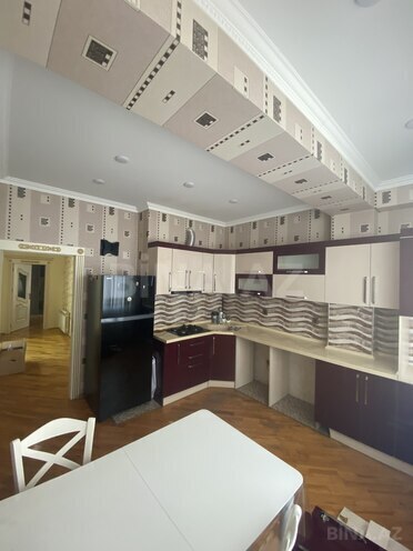 Сдаётся 4-комн. новостройка 140 м², Абшеронcкий  р., photo 13 from 18