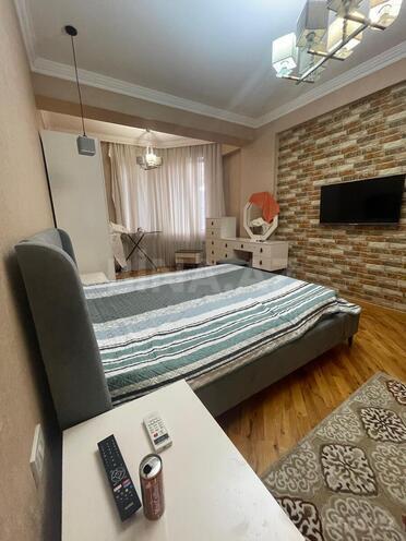 Сдаётся 3-комн. новостройка 157 м², Насиминский  р., photo 8 from 22