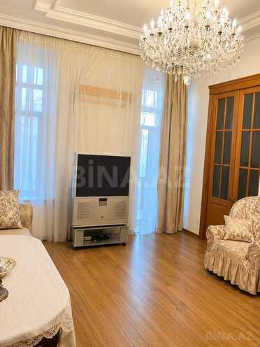 İcarəyə verilir 3 otaqlı köhnə tikili 85 m², 28 May m., photo 1 from 12