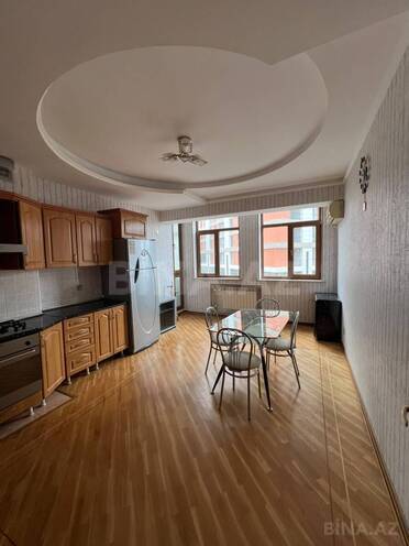 Сдаётся 4-комн. вторичка 120 м², м. Низами, photo 10 from 18