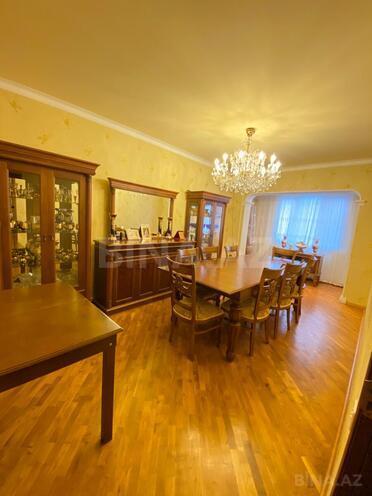 Satılır 4 otaqlı köhnə tikili 105 m², Nəsimi m., photo 1 from 17