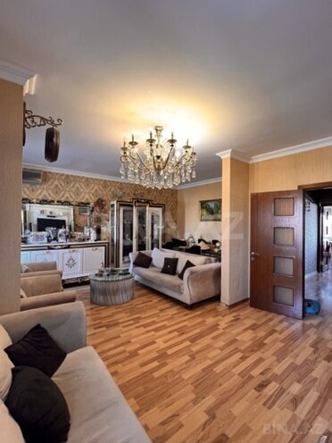 Продаётся 4-комн. вторичка 100 м², м. Ази Асланов, photo 3 from 19