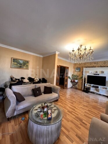 Продаётся 4-комн. вторичка 100 м², м. Ази Асланов, photo 1 from 19
